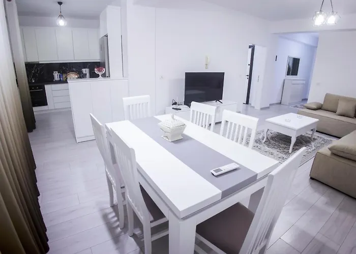 Grande Appartement Korce