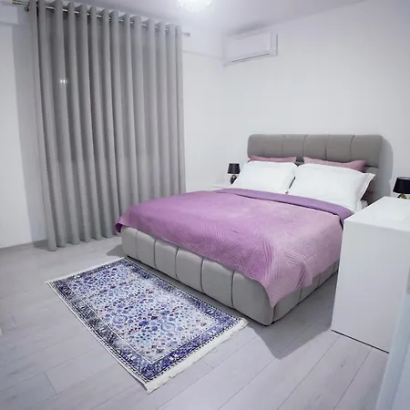 Grande Appartement Korce